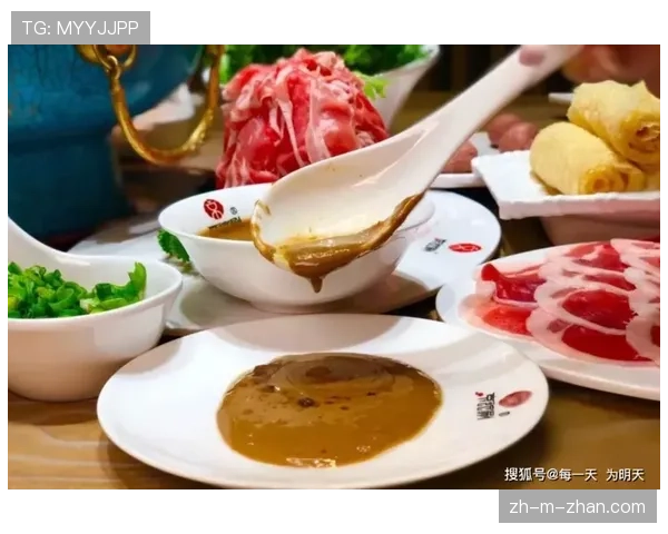 高亭宇训练完直接去吃火锅，教练在后面追着喊别蘸麻酱